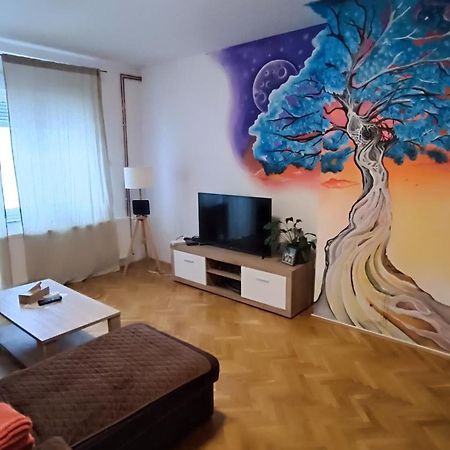 Apartmán Moon Tree *** Varaždin Exteriér fotografie